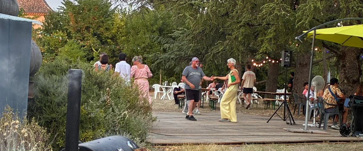 La famille Balaran nous accueille au domaine, 39 degrés....  deja chauds pour la pista